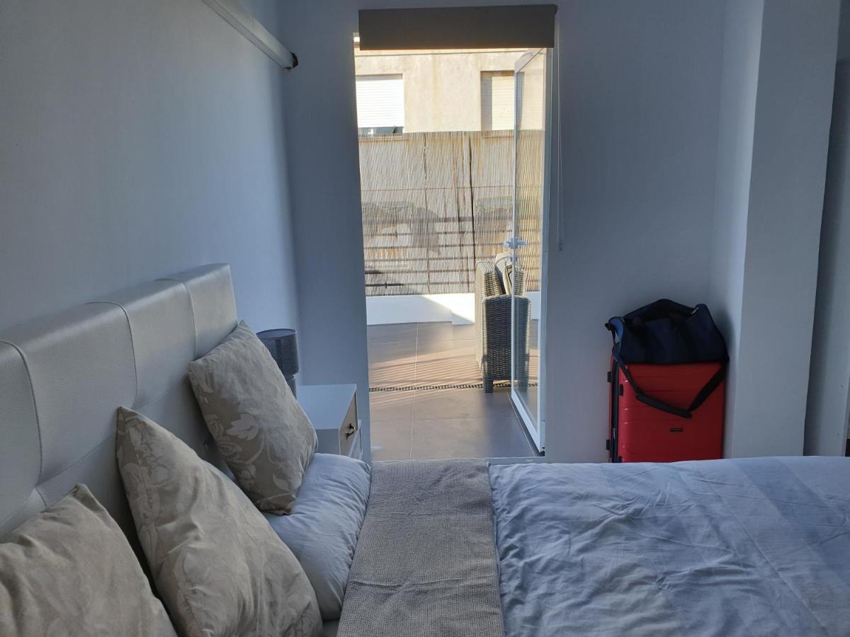 Beachside Apartment In Torrevieja Luaran gambar
