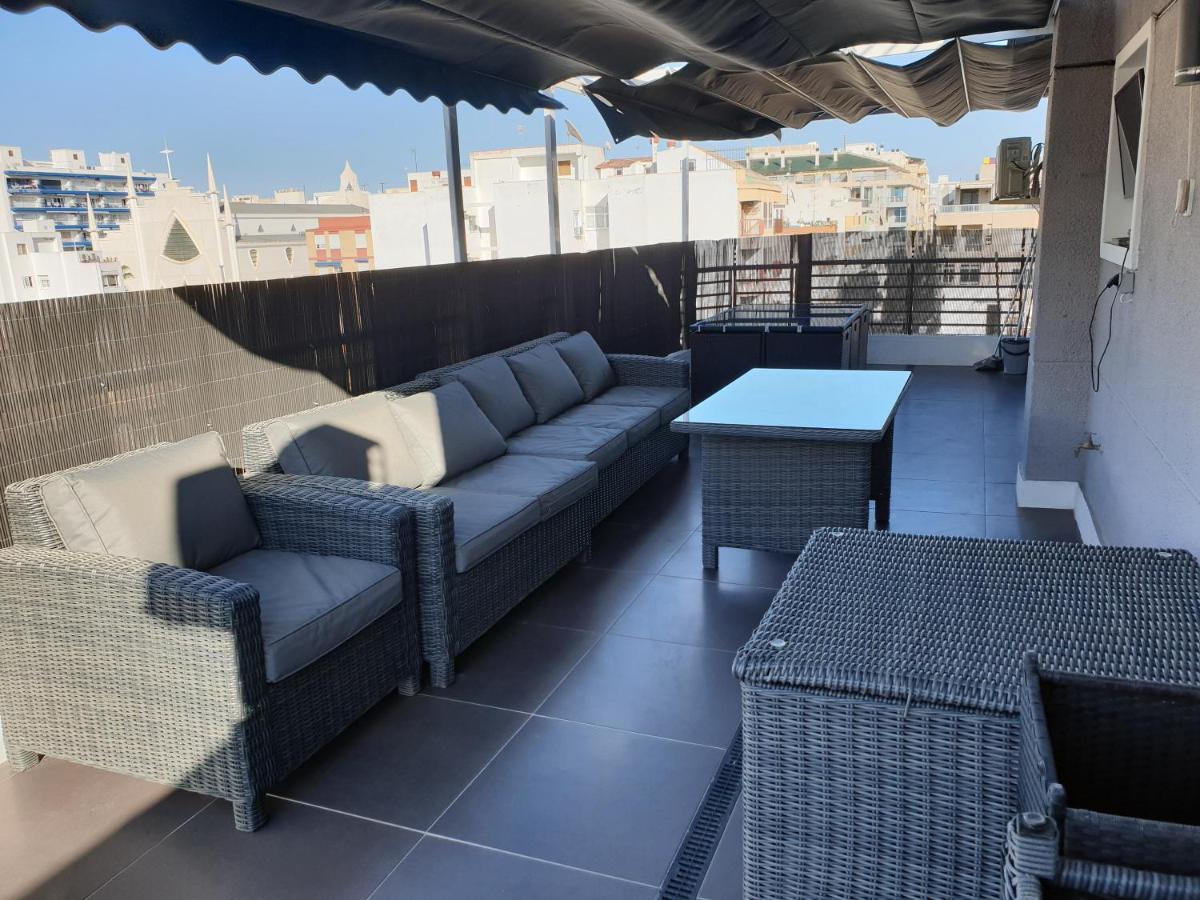Beachside Apartment In Torrevieja Luaran gambar