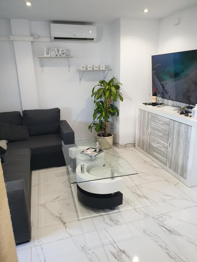 Beachside Apartment In Torrevieja Luaran gambar