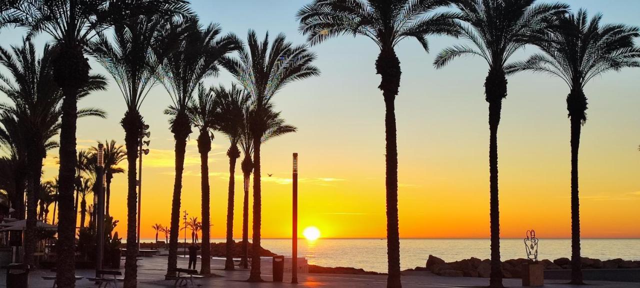 Beachside Apartment In Torrevieja Luaran gambar